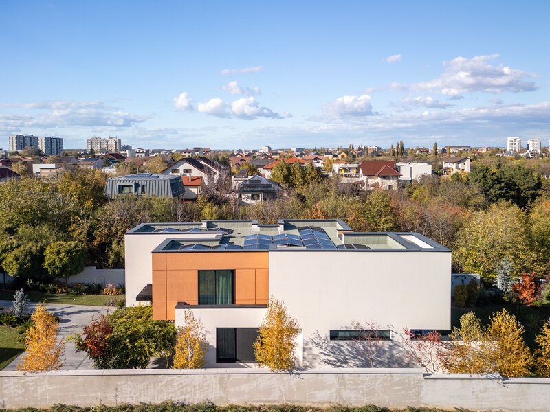 Smart-Home nZEB spectaculoasa Bucuresti Sector 1 cu deschidere lac, teren 2000 mp.