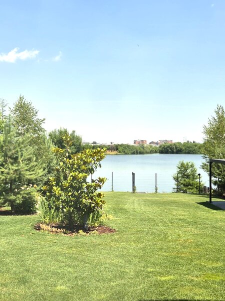Smart-Home nZEB spectaculoasa Bucuresti Sector 1 cu deschidere lac, teren 2000 mp.